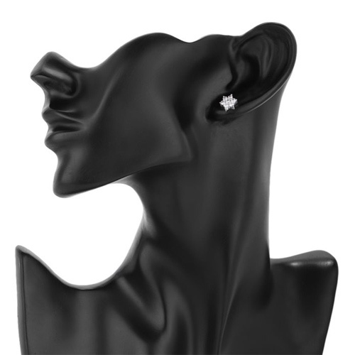 Desginer Flower Stud Silver Earrings Gender: Women