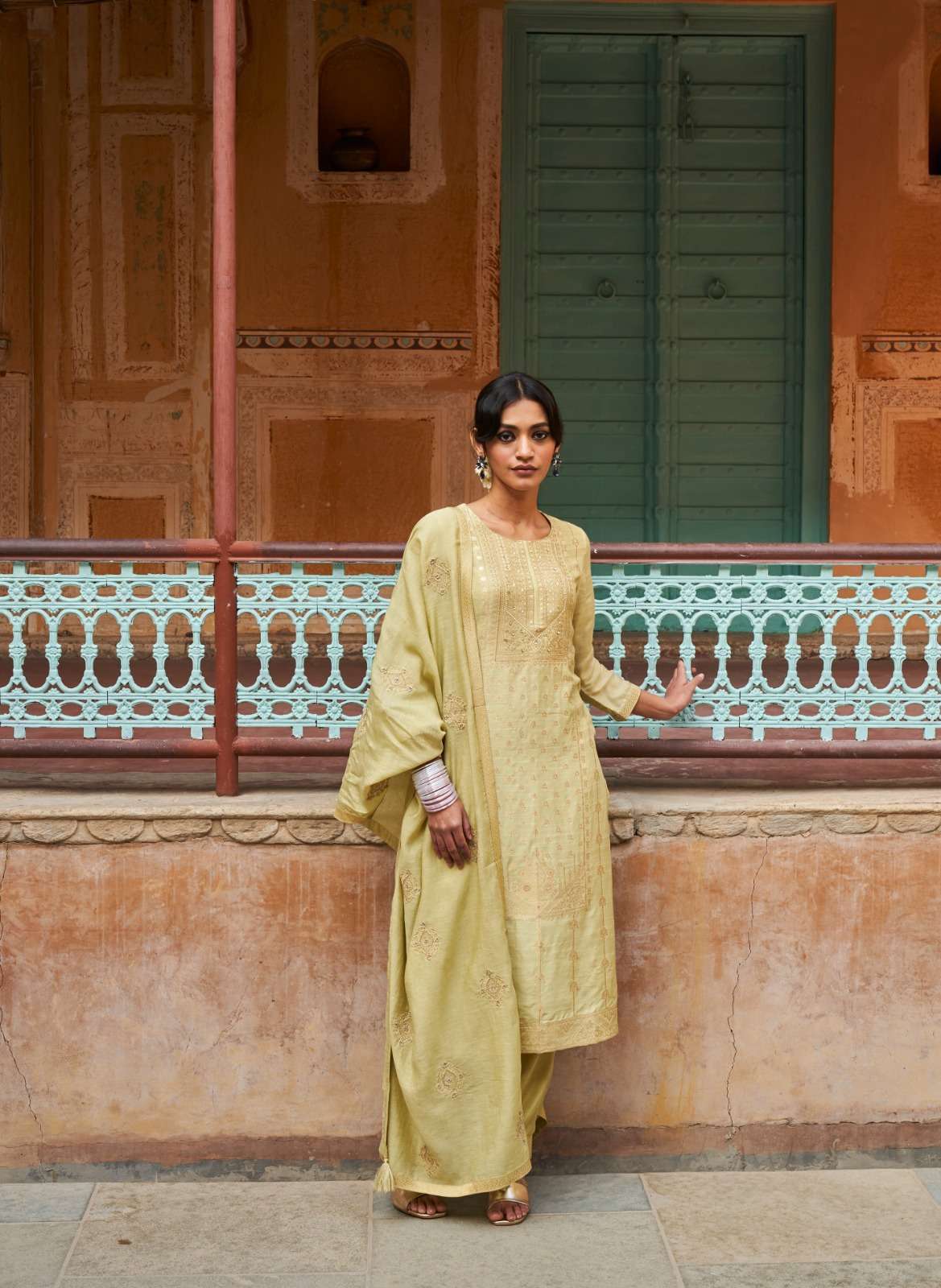 Ladies Handwork Linen Suits