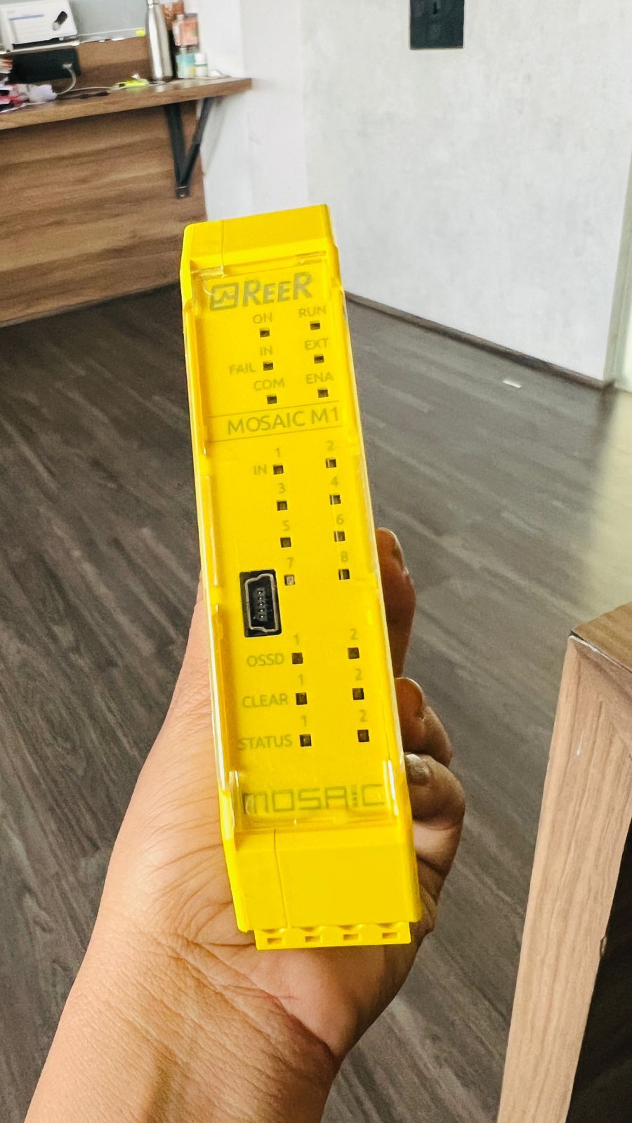 Safety Relay - 24 Vdc, (8) Digital Safety Inputs, (2) Edm/(re)start Inputs, (2) Ossd Safety Outputs, (2) Status Monitoring Outputs, Pluggable Terminals