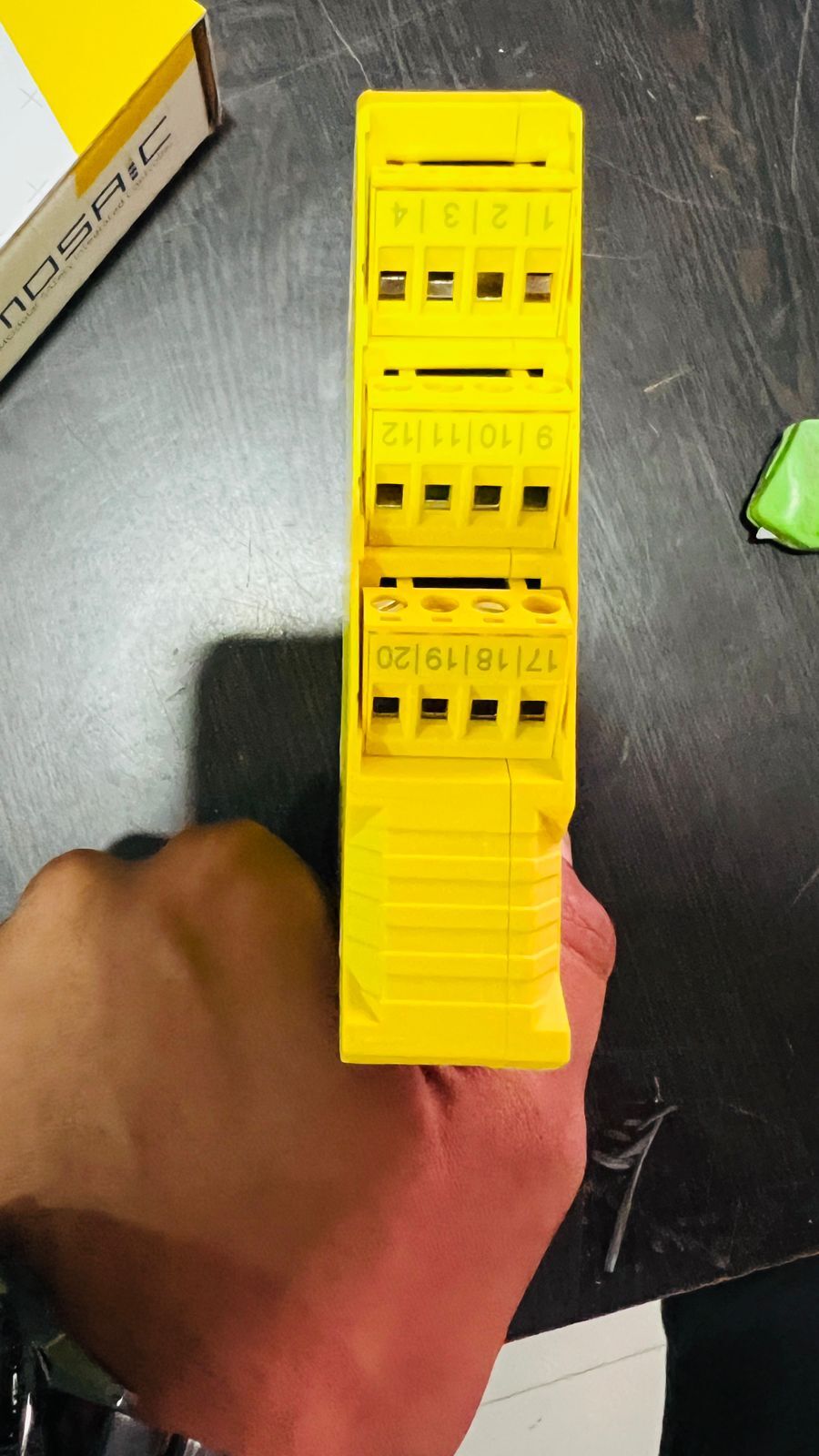 Safety Relay - 24 Vdc, (8) Digital Safety Inputs, (2) Edm/(re)start Inputs, (2) Ossd Safety Outputs, (2) Status Monitoring Outputs, Pluggable Terminals