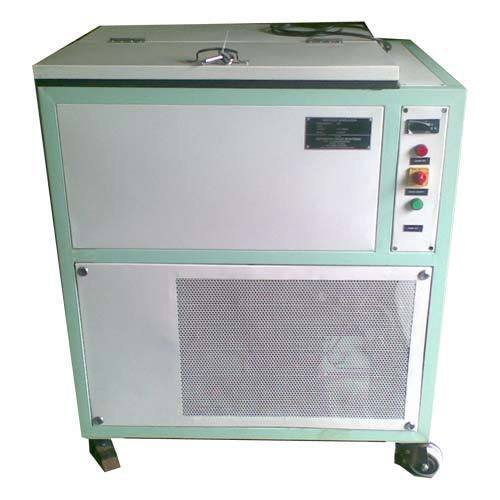 Brine Chiller - Metal Construction, 440 Voltage | Industrial & Pharmaceutical Applications, Smoke Grey & Black, 95kg Weight, New Condition