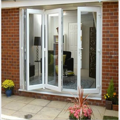 व्हाइट स्लाइडर फोल्ड डोर