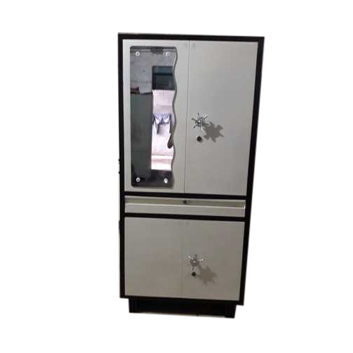 4 door cupboard