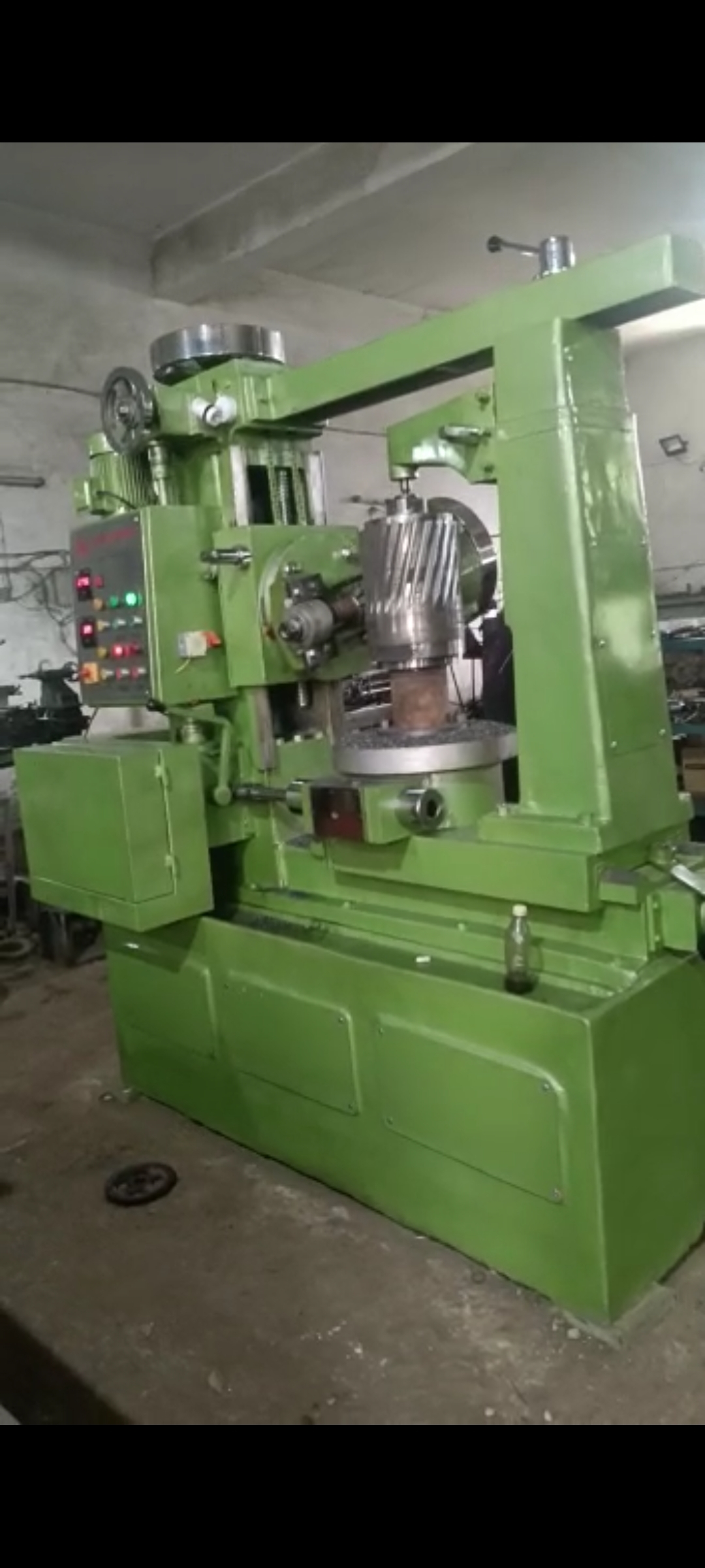 Gear Hobbing Machines For Gear Production - Color: Green