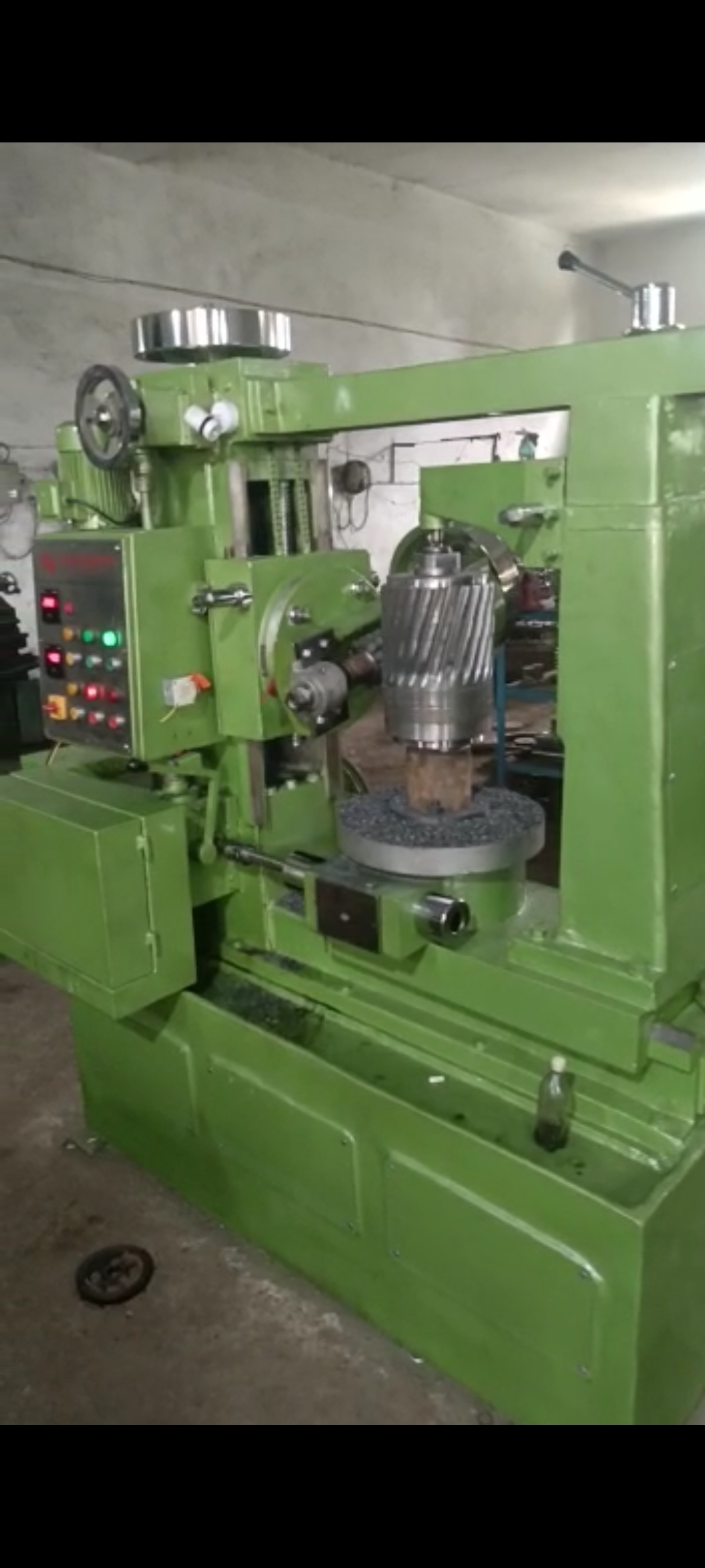 Gear Hobbing Machines For Gear Production - Color: Green