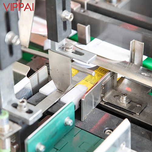 Semi-automatic Vpd120 Sanitary Napkin Alcohol Pads Carton Cartoning Box Packing Machine