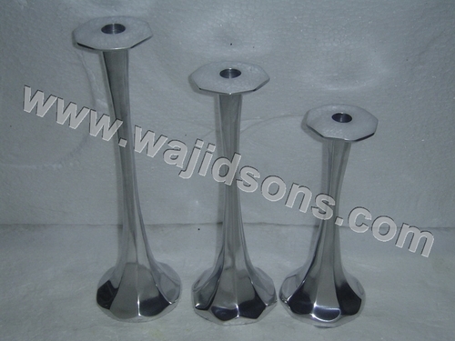 स्तंभ मोमबत्ती धारक