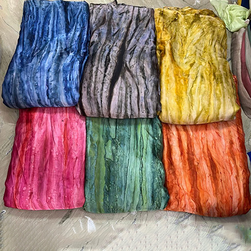 वज़न में हल्का साटन जॉर्जेट वाटर प्रिंट्स