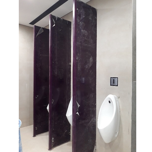 Solid & Wooden Shades Hpl Custmoised Urinal Partition