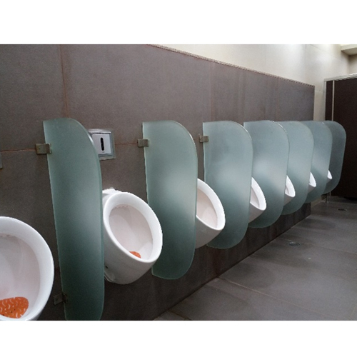 Glass Urinal Partition Size: 00mm(w) X 900mm(h) 450mm(w) X 1000mm(h)