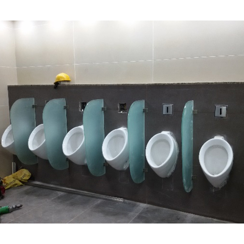 Glass Urinal Partition Size: 00mm(w) X 900mm(h) 450mm(w) X 1000mm(h)