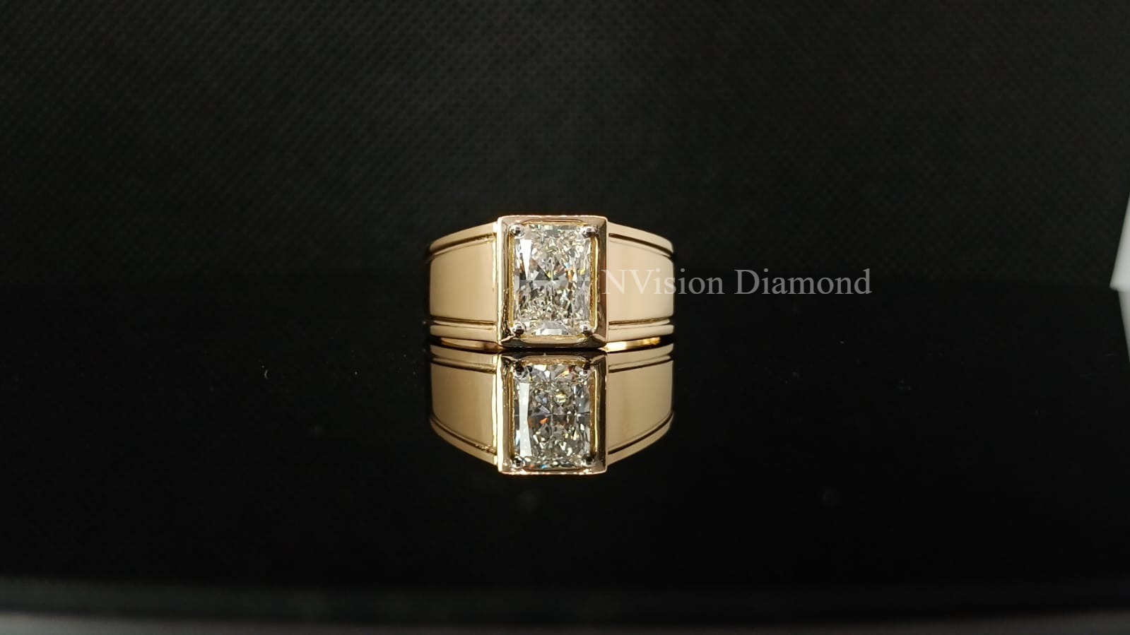 Lab Grown Radiant Solitaire Mens Diamond Ring Diamond Carat Weight: 2.21 Carat