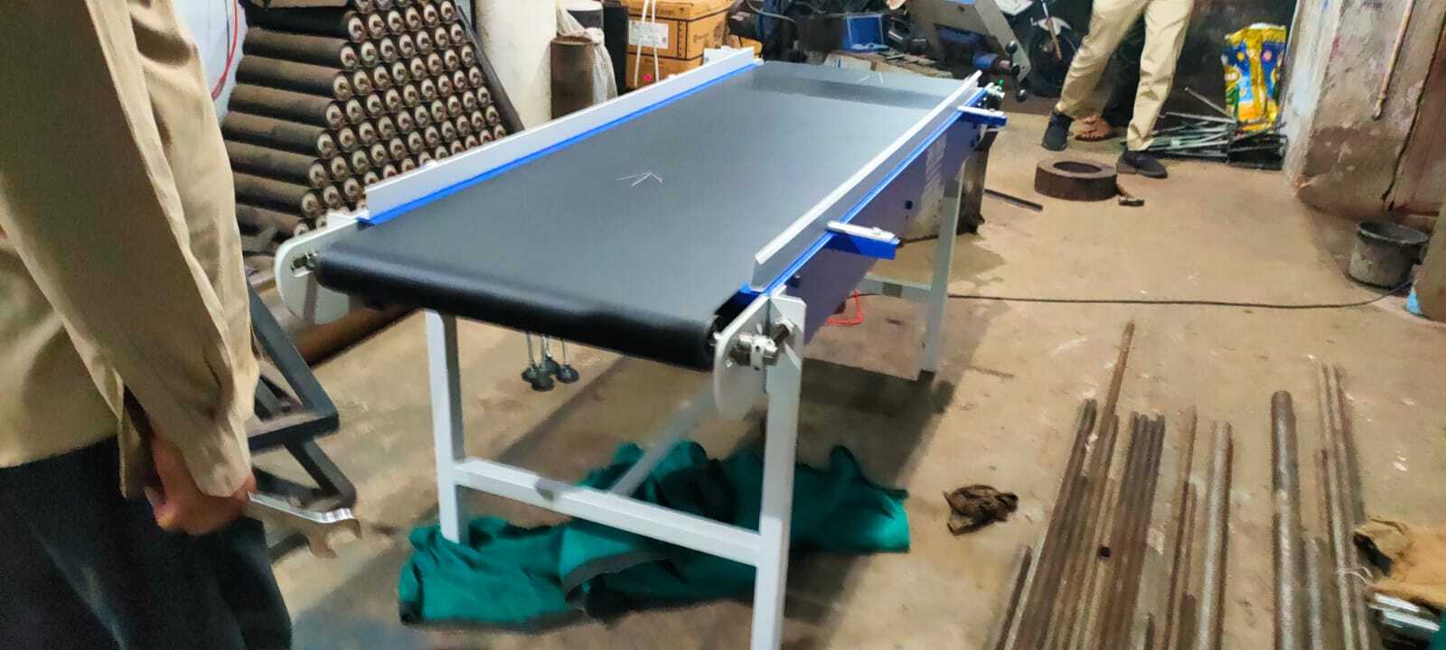 Printing Belt Conveyor - Engineered Plastic, 1500x500 Mm, Blue Color, Load Capacity 15 Kg, Corrosion Resistant, High Load Bearing Strength