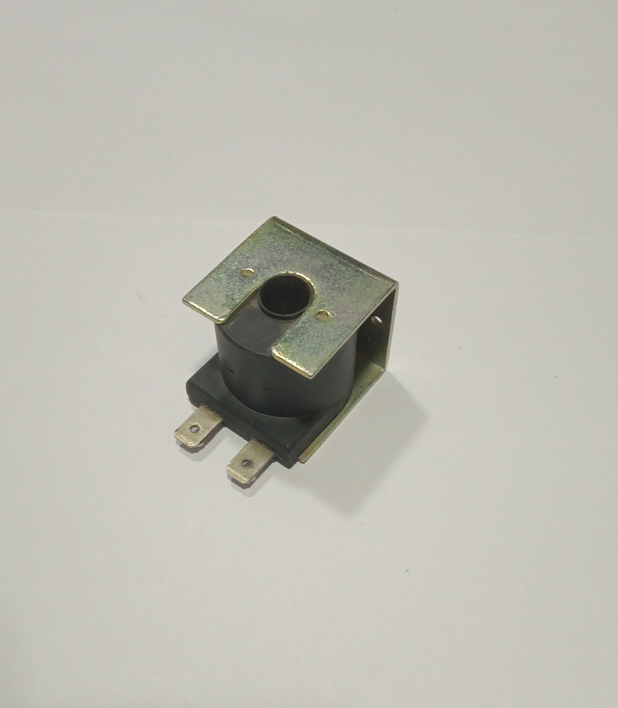 Pneumatic Ac And Dc Coils - Metal, Different Sizes Available, Black | Industrial Grade, Custom-made With Varied Voltage Options