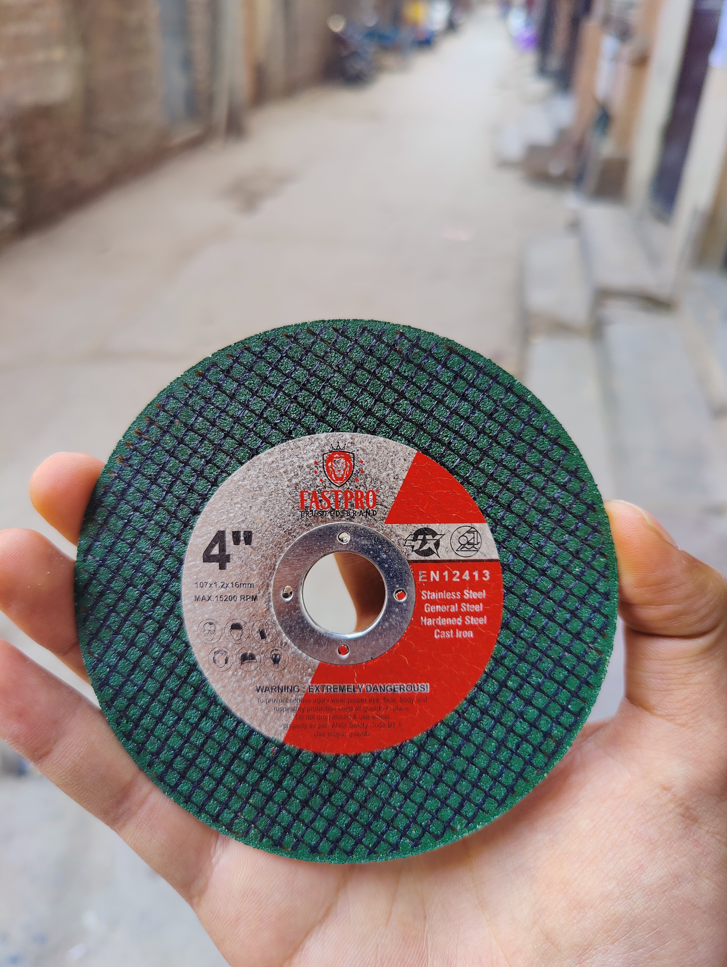 Cut Off Wheel - Stainless Steel, 105mm X 1.2x16 Mm, Green Color, High Hardness, Round Shape, Ideal For Metal Cutting