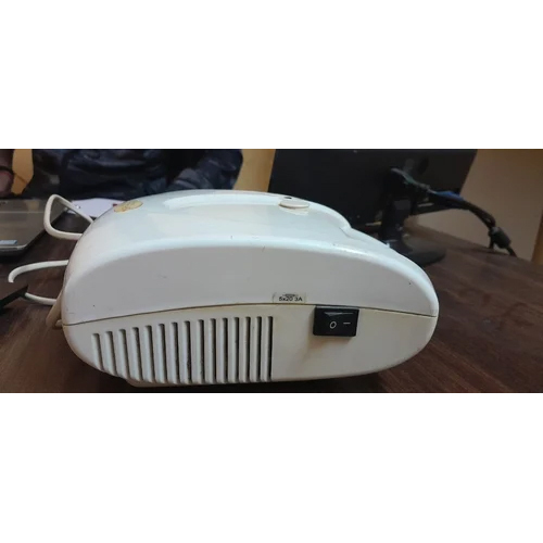 White Medical Nebulizer Machine