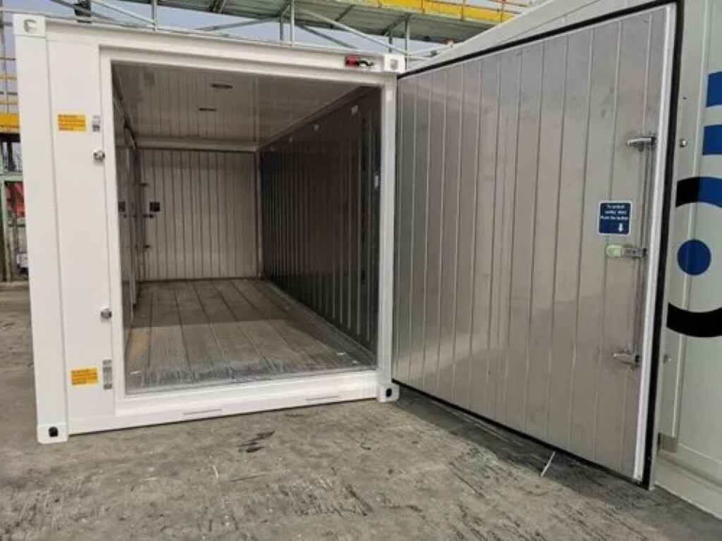 Both Side Door Reefer Container For Cold Storage - Capacity: 20 Ton/day
