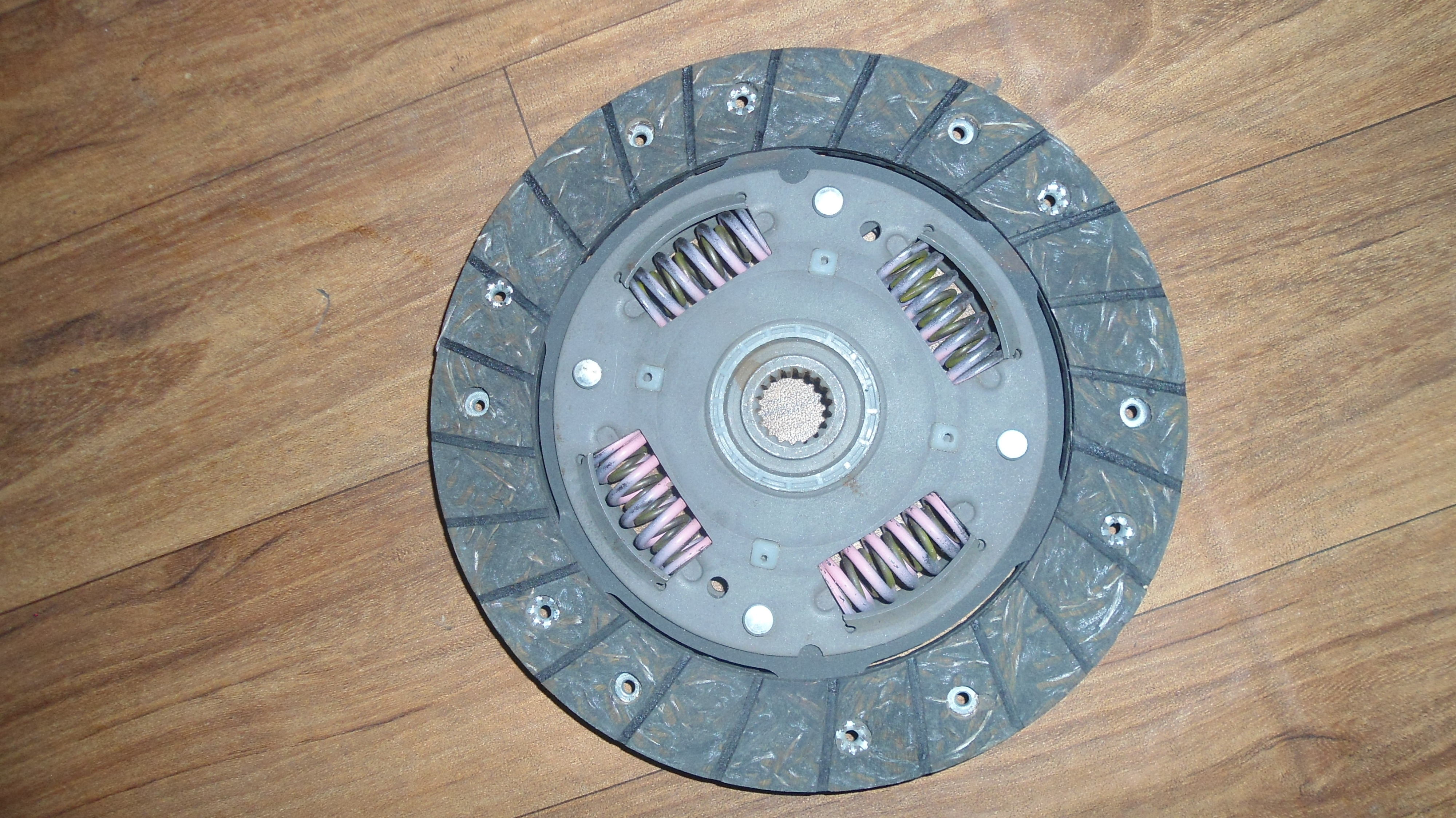 Clutch Plate Swift Petrol - Size: 30x30x10