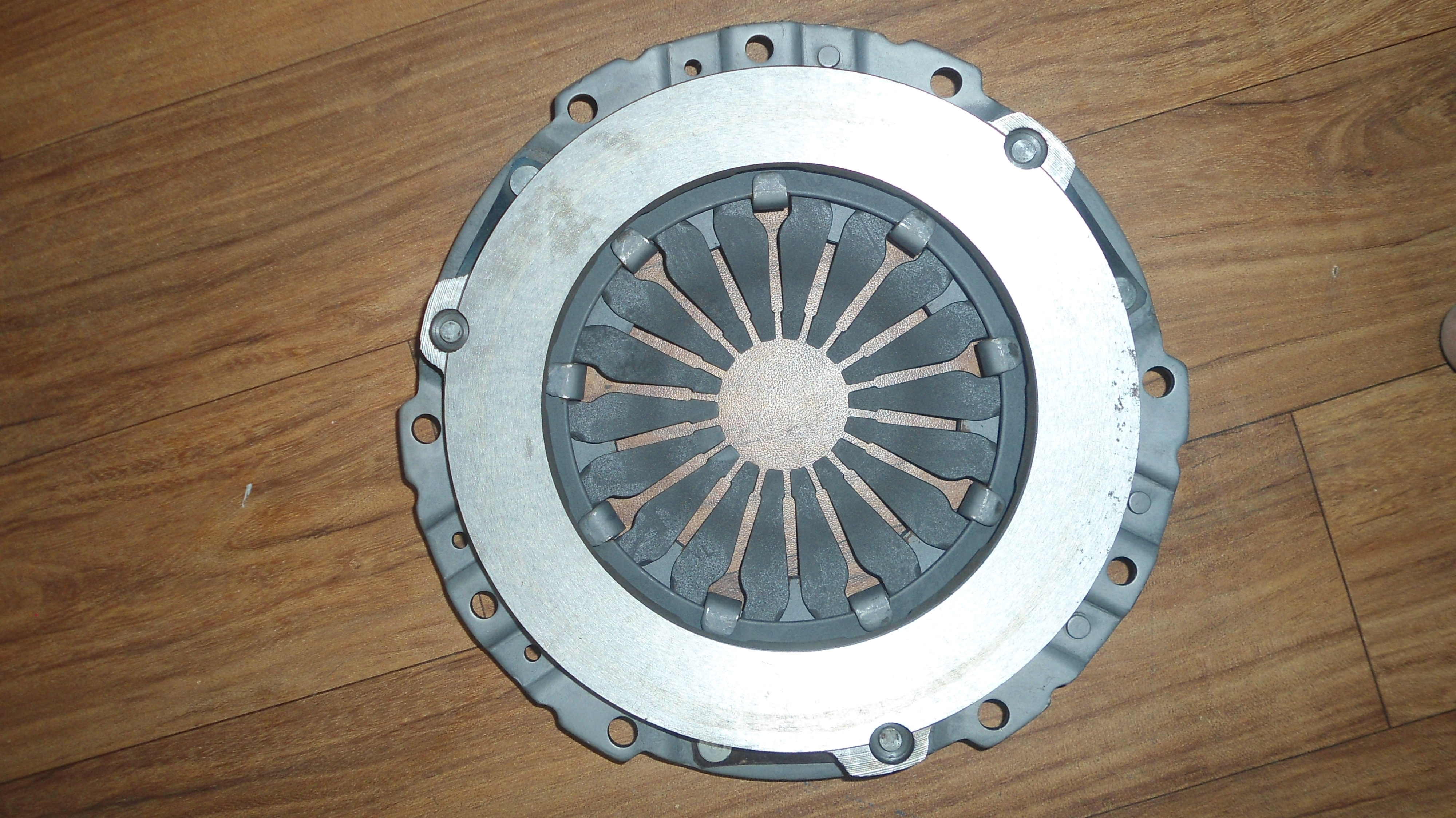 Clutch Plate And Pressure Plate Swift Petrol - Size: 30x30x10