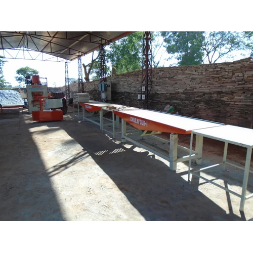 ऑटोमैटिक वाइब्रेटिंग टेबल टाइप पेवर ब्लॉक मशीन