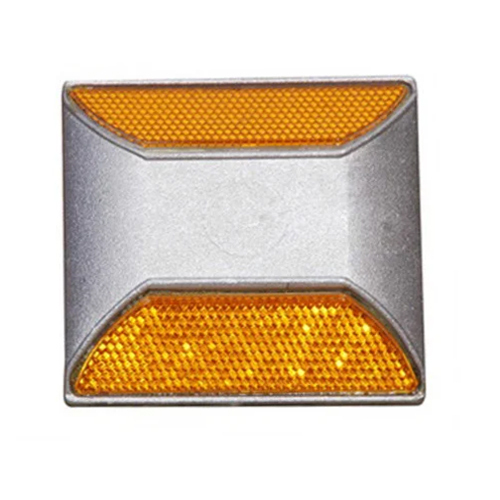 मल्टीकलर एल्युमिनियम रोड स्टड