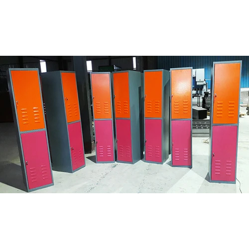 मेटल हॉस्टल लॉकर