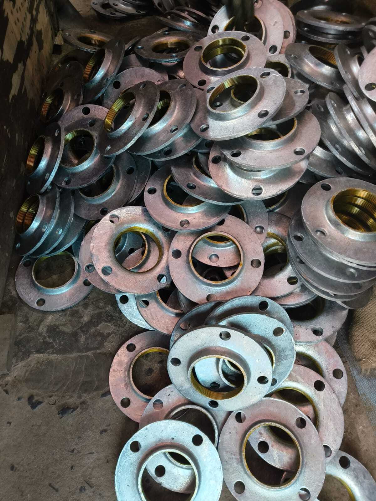 Gi Forging Flange - Alloy Steel, 10 Mm Thickness, 4 Inch Outside Diameter, 4 Holes, Silver Color | Round Shape, Astm A105 Standard