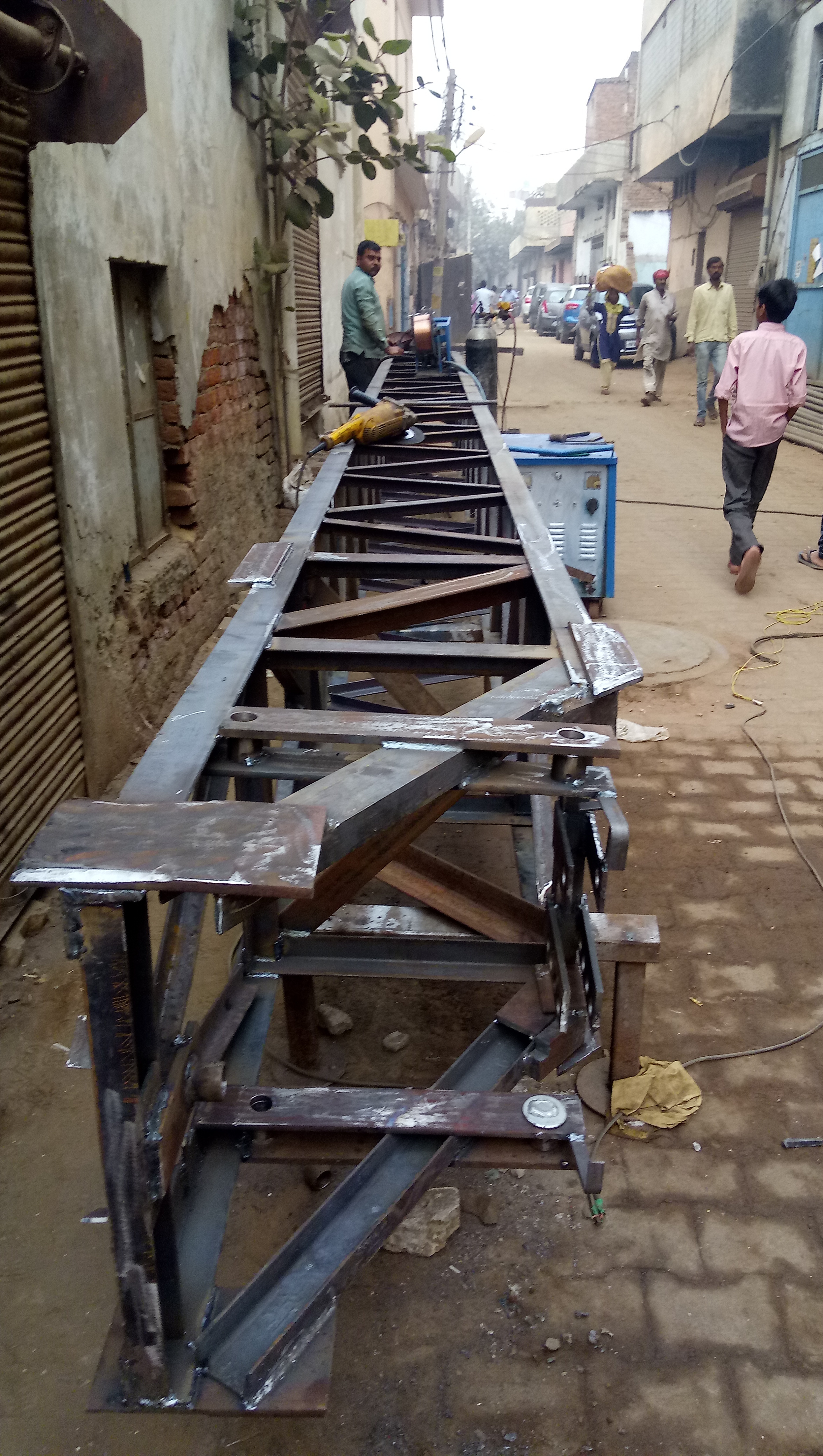 Inner Mast For Crane at 65000.00 INR in Ballabgarh | Laxmi Crane Service