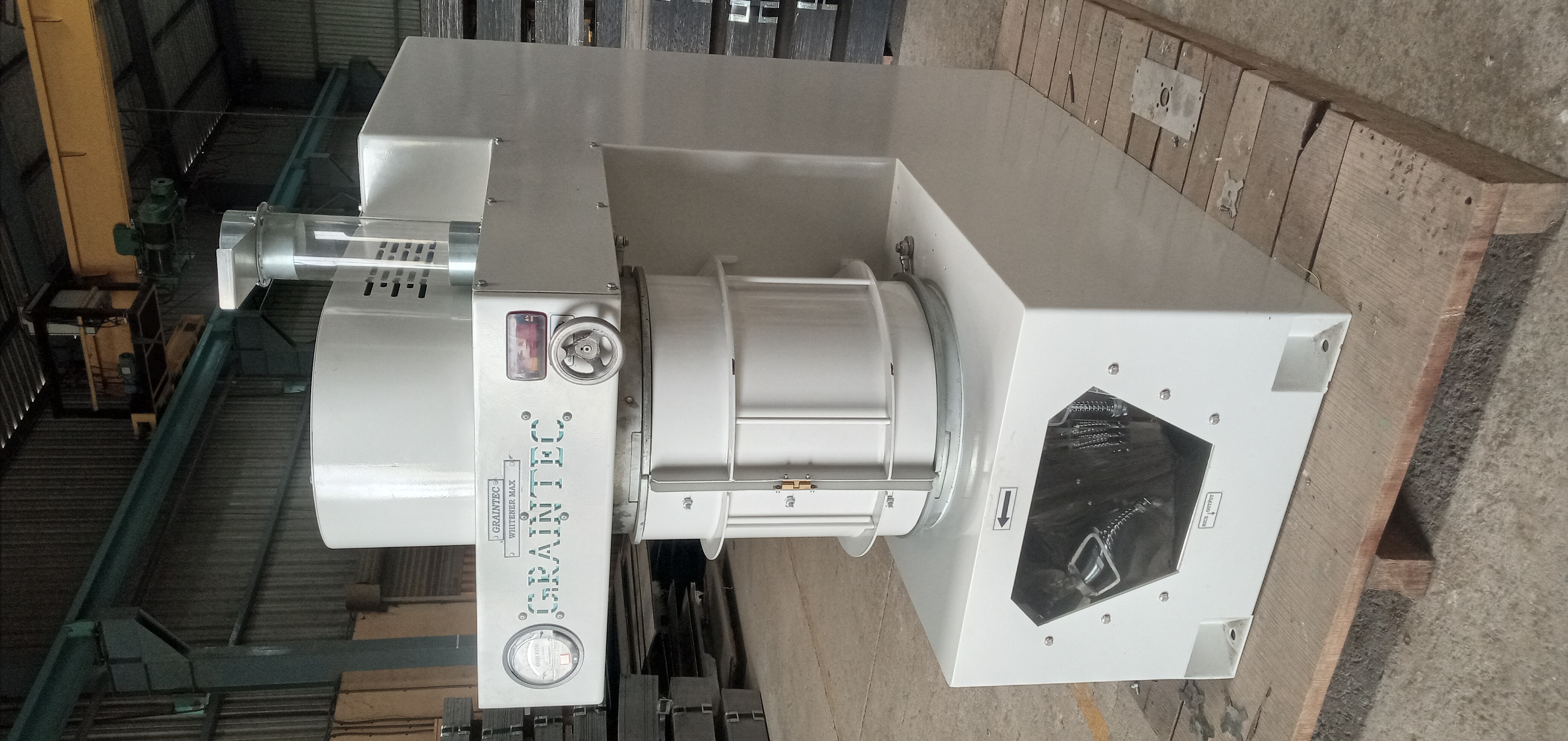 Semi-automatic Rice Whitening Machine