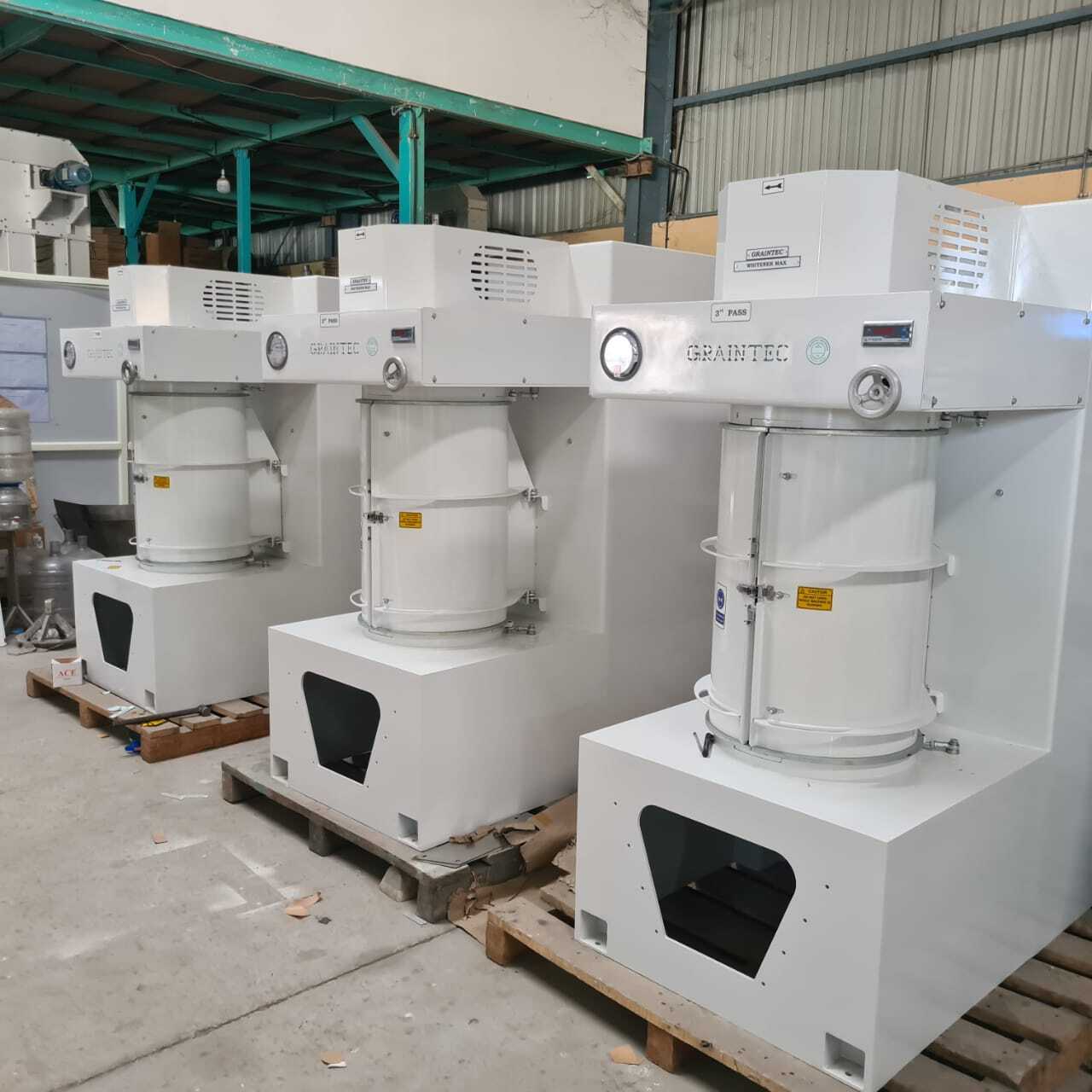 Semi-automatic Rice Whitening Machine
