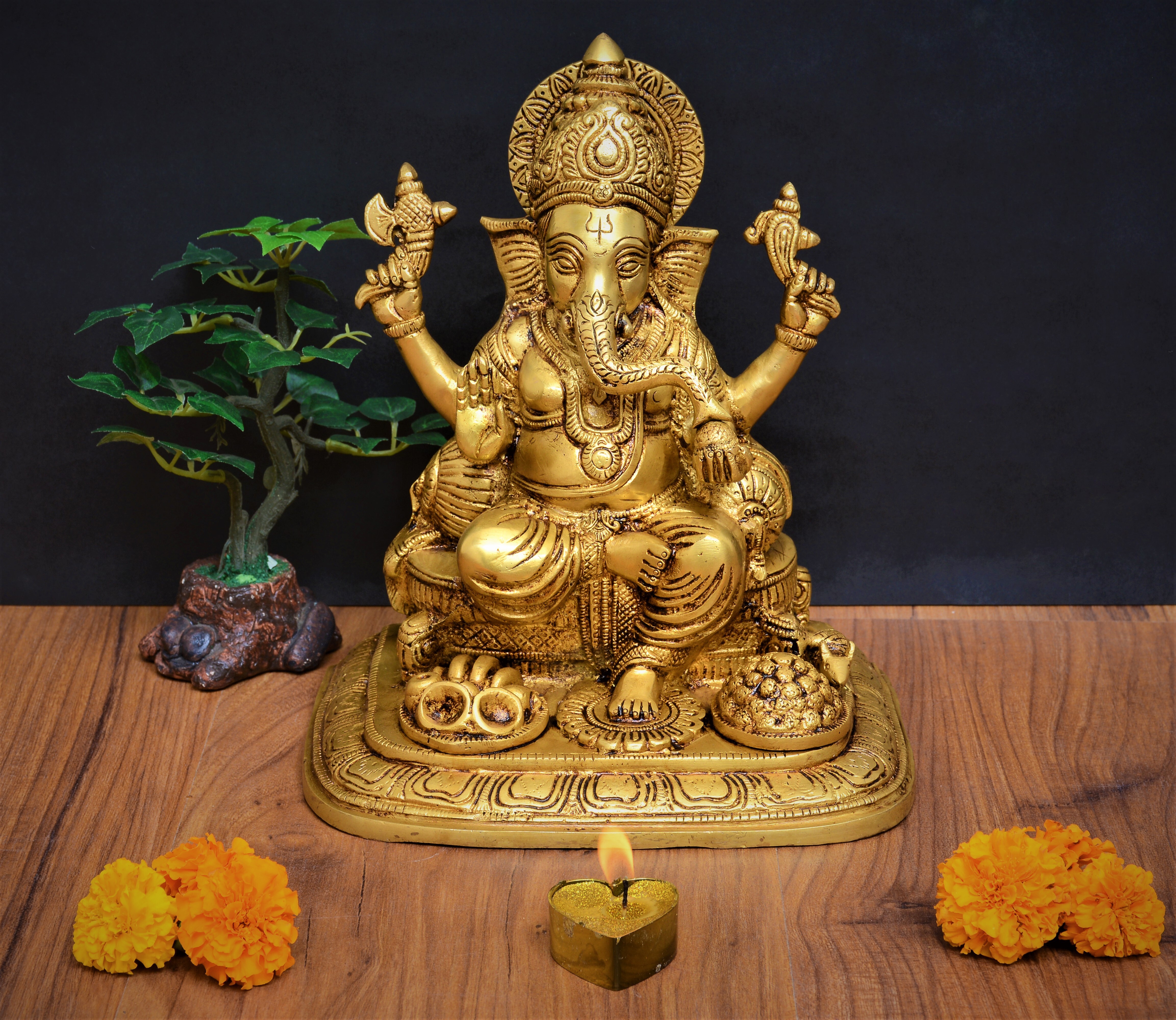 Easy To Clean Sitting Fruit Ganesh Ji