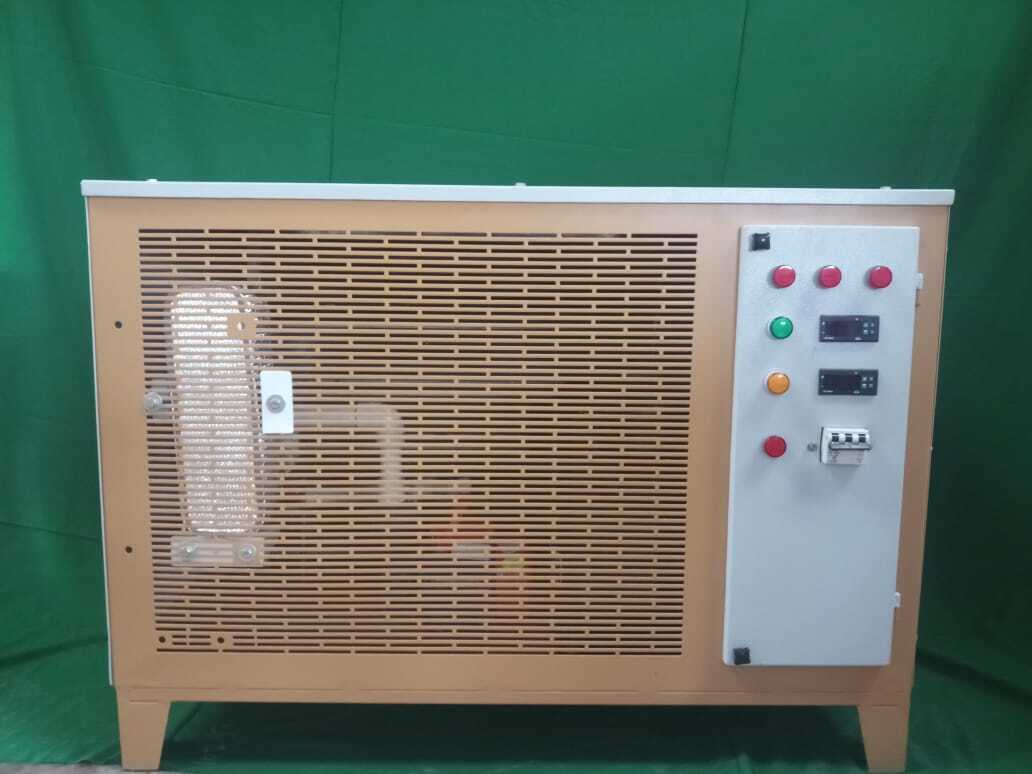 Plastic Process Chilling Plant - Copper Cooling Coil, Dimensions 0.8x0.6x0.8 M, Blue Color | 1/2 Hp Refrigeration Motor, 10 Lpm Water Flow Rate, 1 Year Warranty, 68 Noise Control