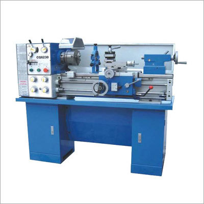 लेथ मशीन