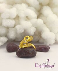 महिलाओं की अंगूठी