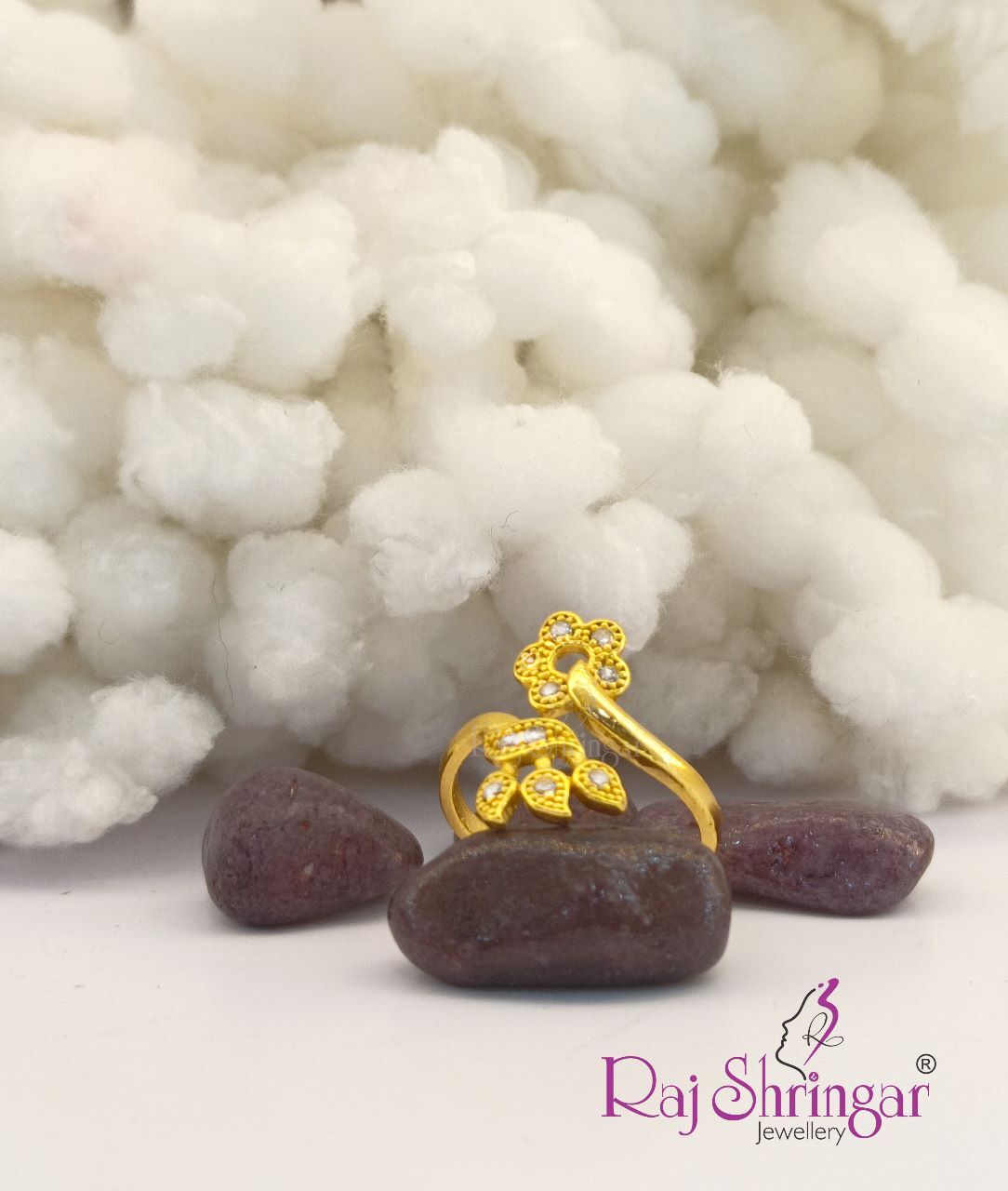 Fancy Ring - Gender: Women