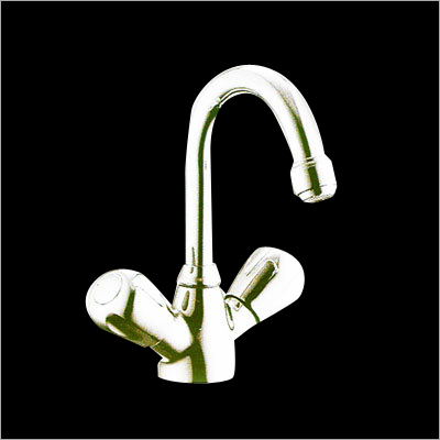 केंद्र छिद्र मिक्सर