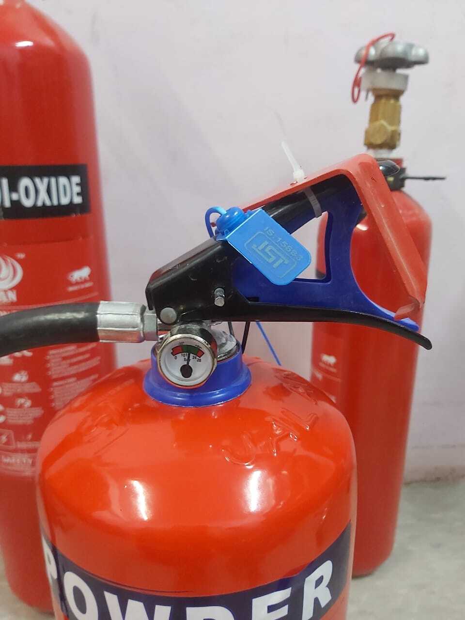 Fire Extinguisher 6kg - Mild Steel, Red | Isi Certified For Fire Class A, B, And C - Designed For High-performance Fire Fighting Applications
