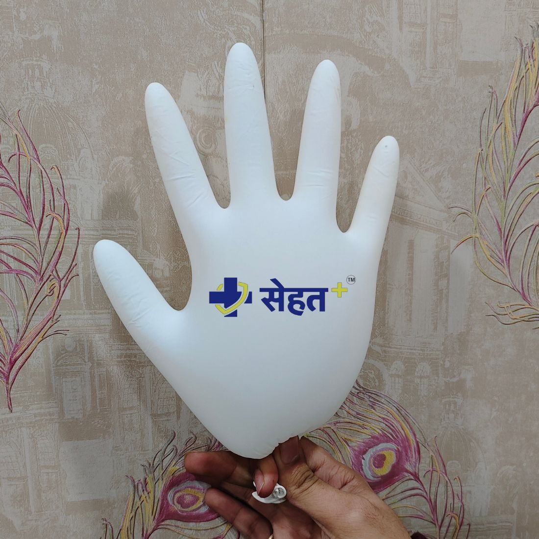 Latex Examination Gloves Powdered - Color: White