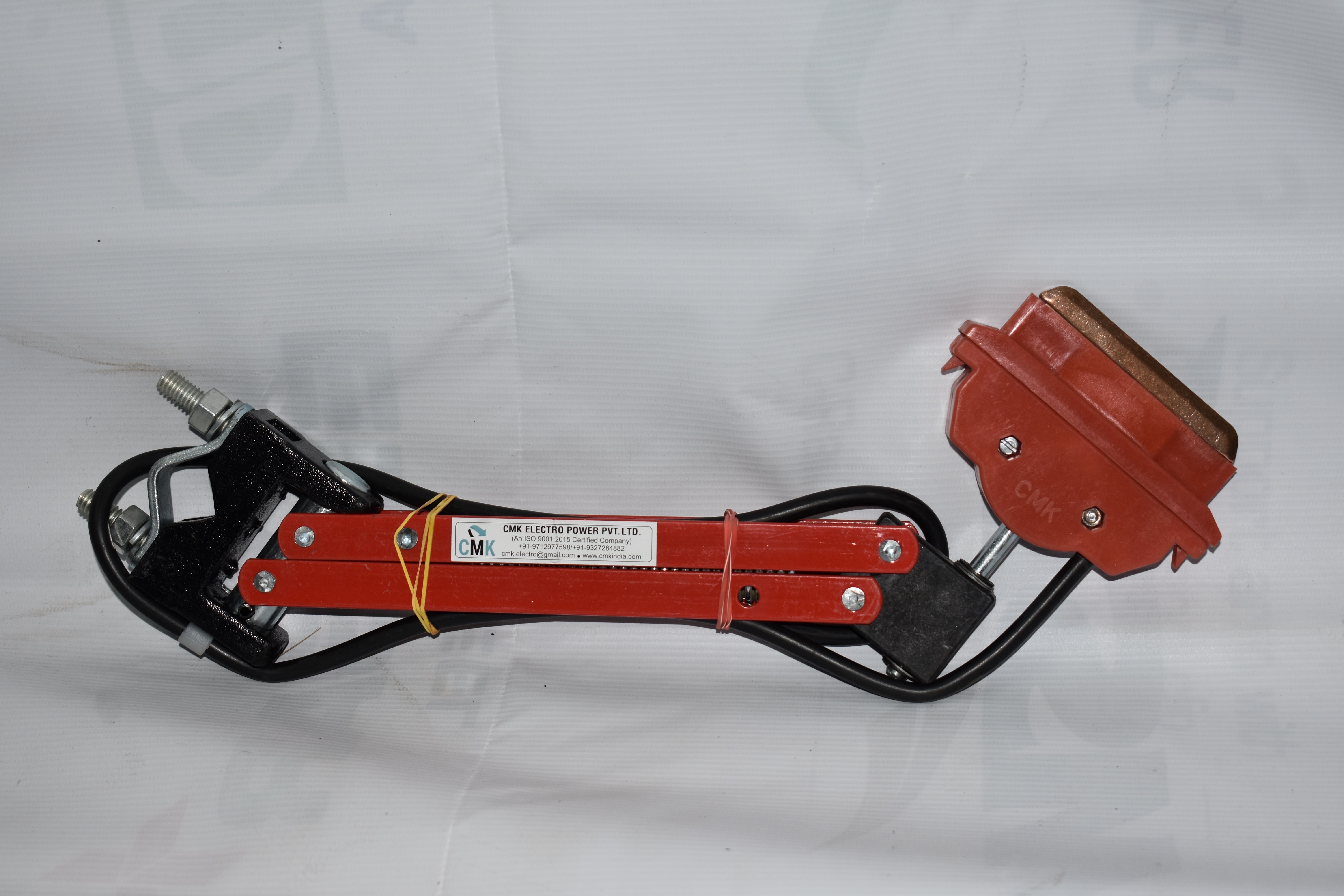 Gravity Type Current Collector - Crane Type: Eot