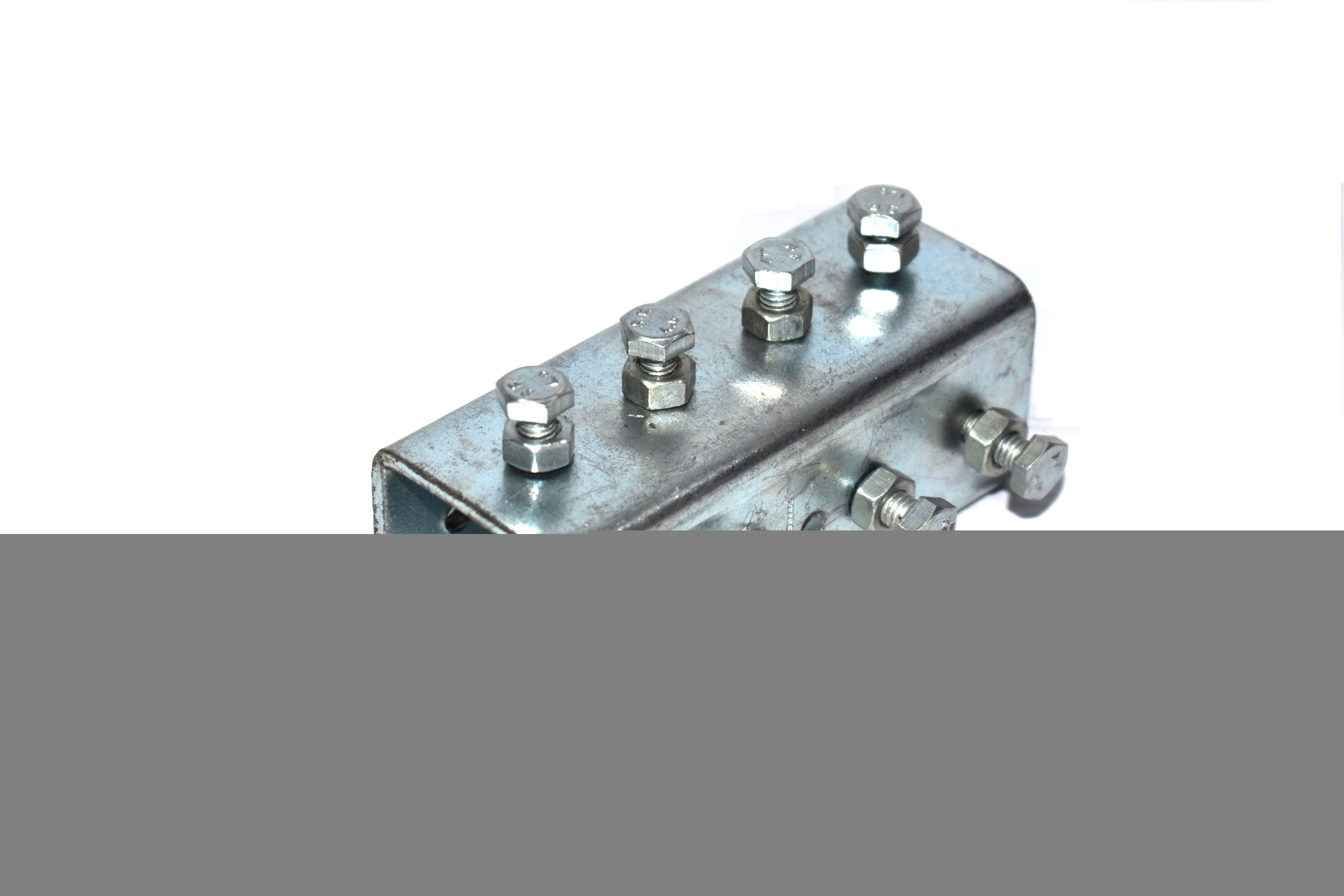 Track Coupler - Crca Silver, 3 Mm Thickness | Easy To Fix, Sturdy Design, Extended Durability, Manual Operation For Industrial Use