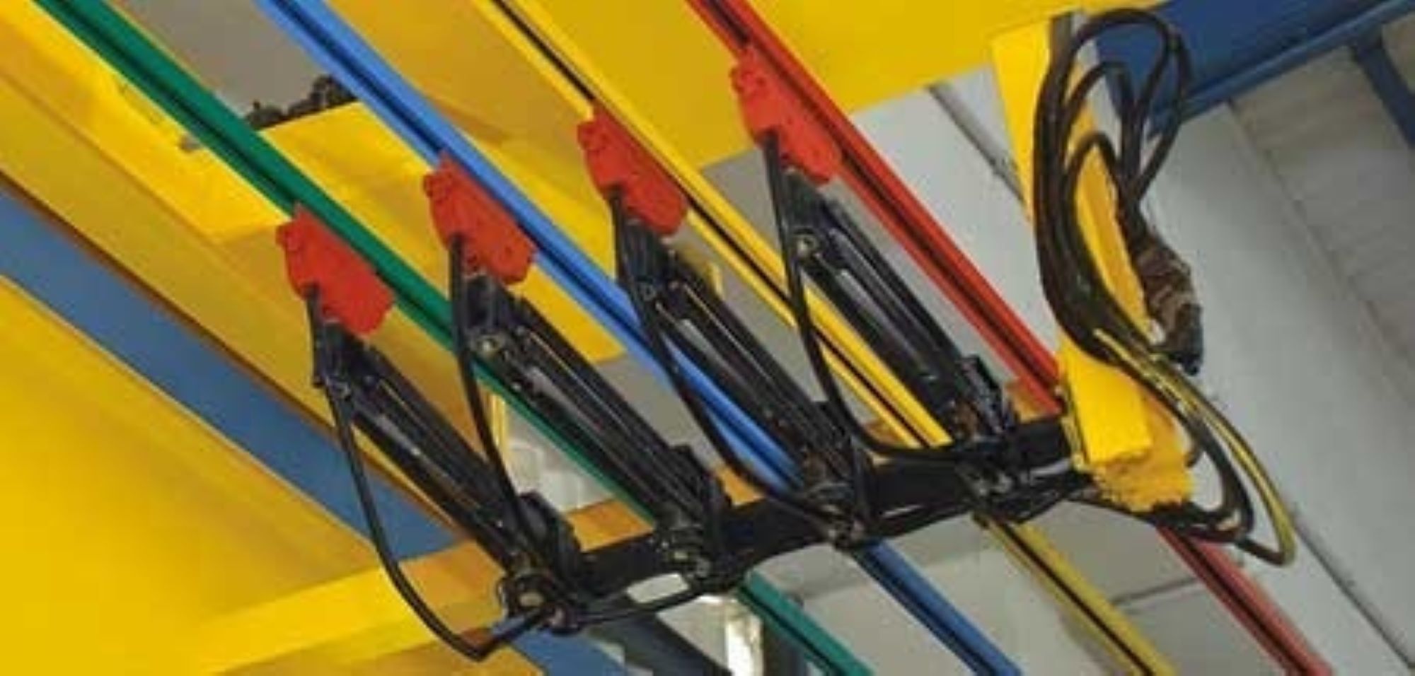 Shrouded Dsl Busbar System - Ip54 Protection Level, 440 Volt Rated Voltage, 50hz Frequency | Smooth Operation, Compact Size, 1 Year Warranty, 2.5kg Weight