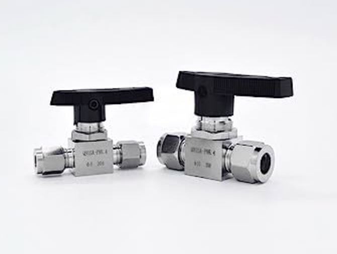 Ball Valves - Ss304, Ss316, Flanged , Custom Sizes Available, Imported And Indian Options