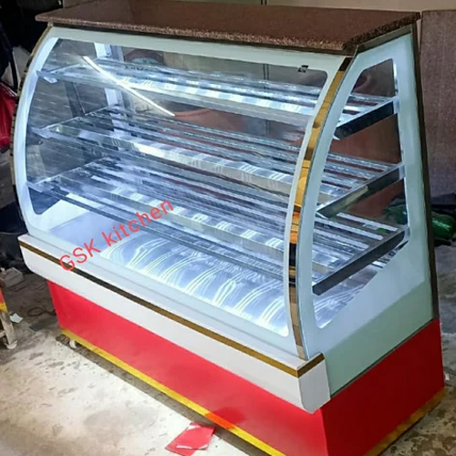 रेड-व्हाइट ग्लास स्वीट डिस्प्ले काउंटर