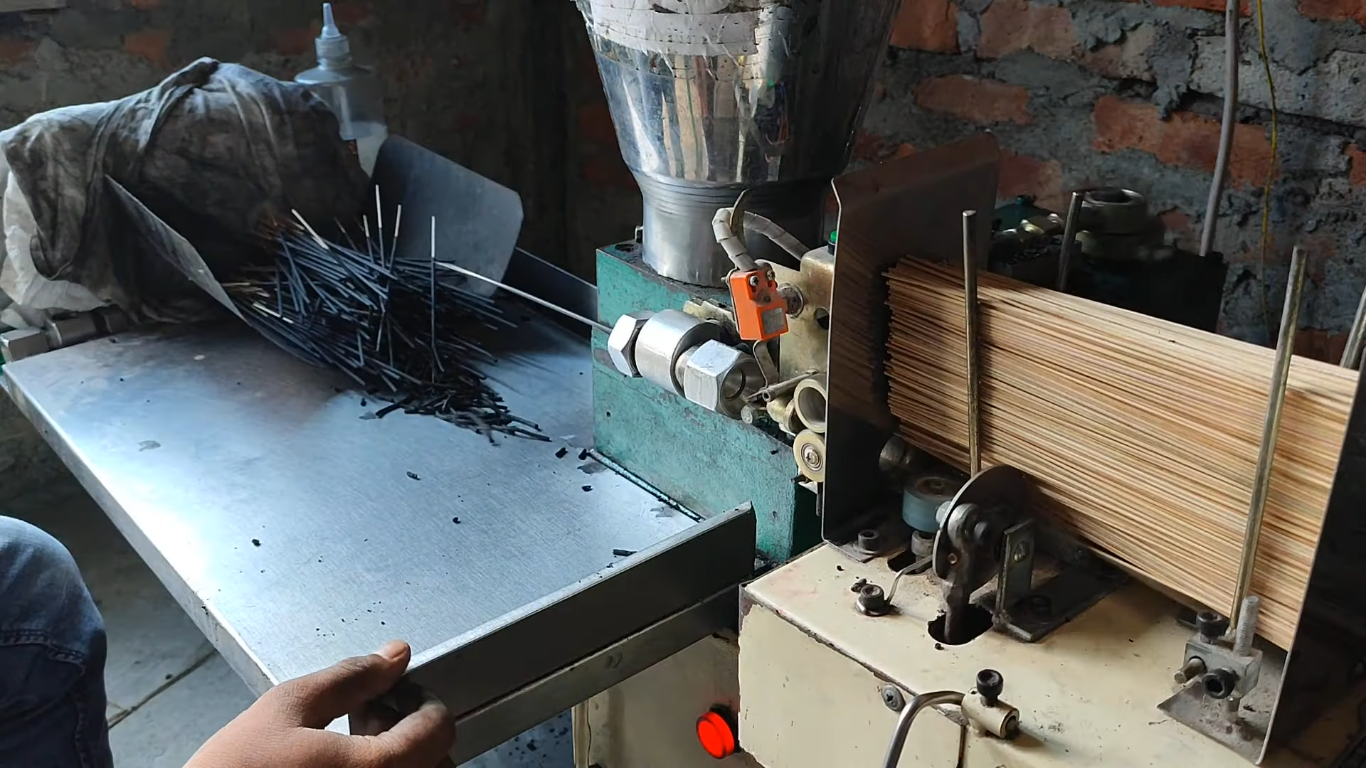 Automatic Agarbatti Making Machine Power: 1 Horsepower (Hp)