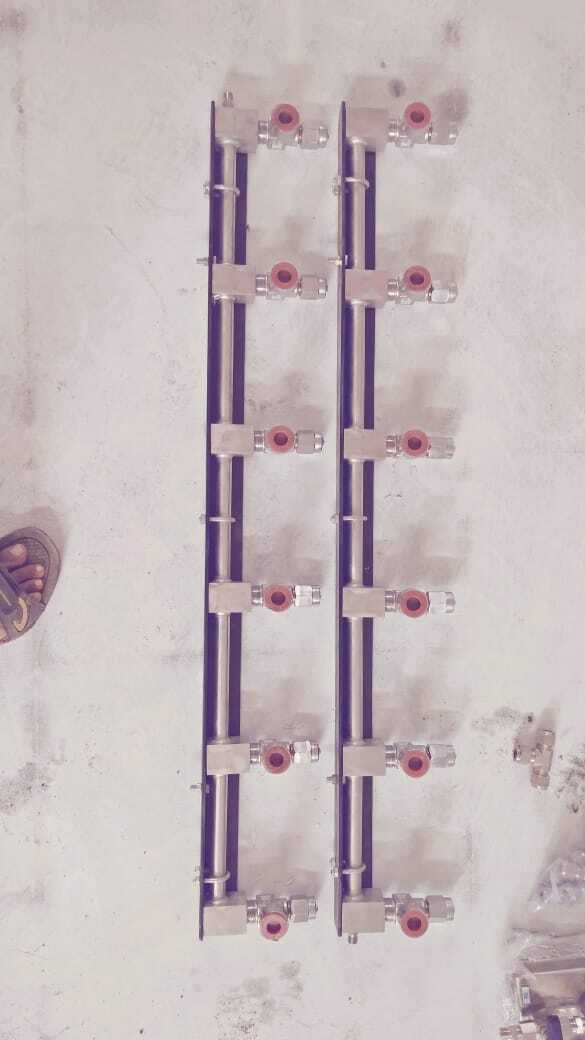 High Pressure Gas Manifold System - Industrial Grade, Efficient Multi-gas Connection For Continuous Operation Of Hydrogen, Nitrogen, Oxygen, Helium, And Methane