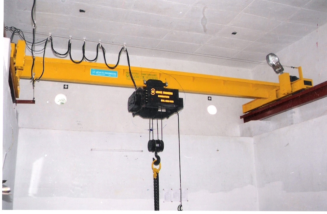 Single Girder Overhead Travelling Crane - Color: Yellow