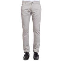 विभिन्न उपलब्ध पुरुषों के लिए ग्रे रंग की पैंट