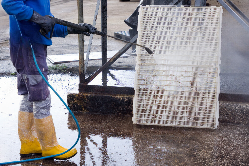 Solid High Pressure Water Jets Capacity: 21600 Liter/day