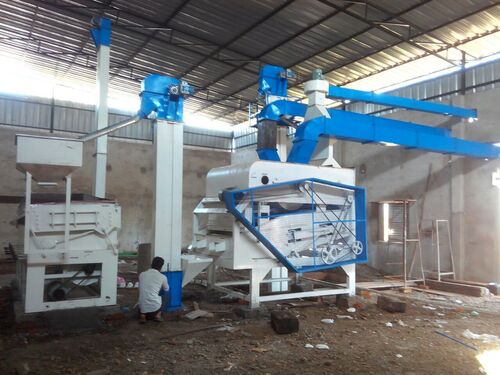 Seed Grader Machine - MS Construction, 1 Ton to 5 Tons Per Hour Capacity | Automatic Functionality, Warranty Included