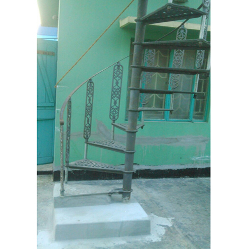 डिजाइनर कास्ट आयरन सर्पिल सीढ़ी